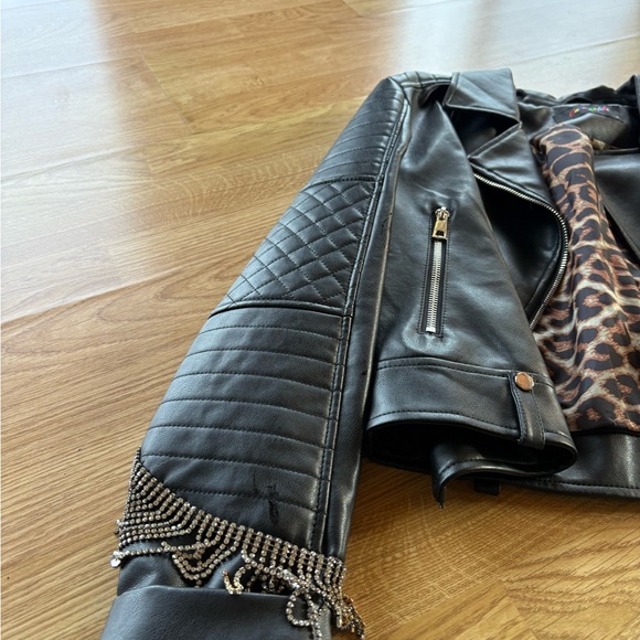 RODEO QUINCY Black Leather Jacket with Leopard lining and sequin detailing - Picture 2 of 7